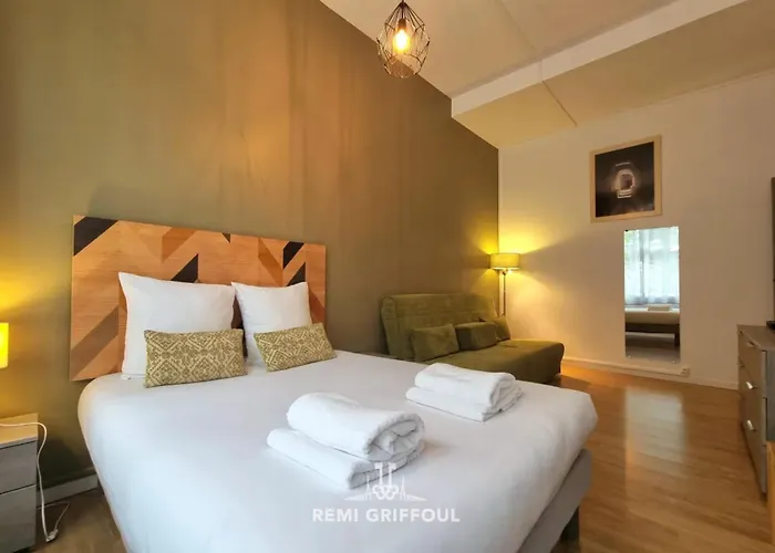 Apartment The Center Terrace & Parking 4 Guests