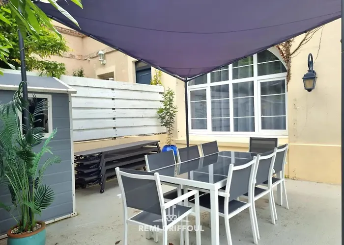 The Center Terrace & Parking 4 Guests * Honfleur