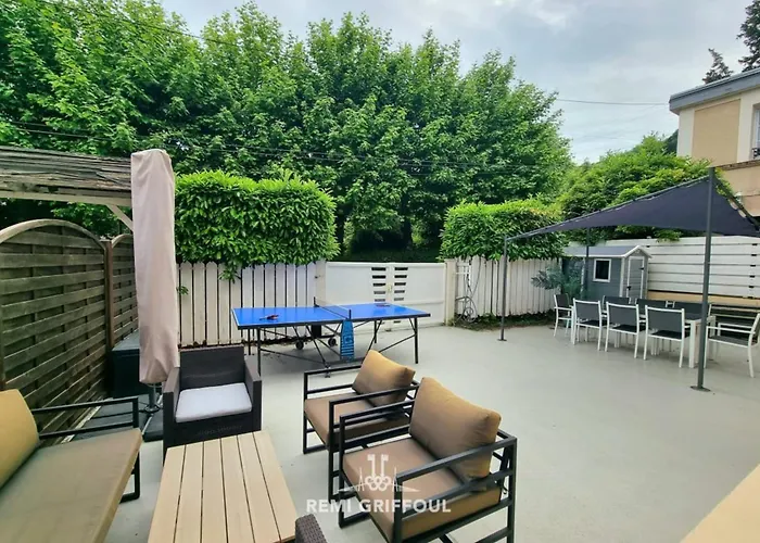 Apartment The Center Terrace & Parking 4 Guests