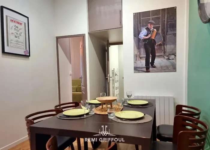 Apartment The Center Terrace & Parking 4 Guests *